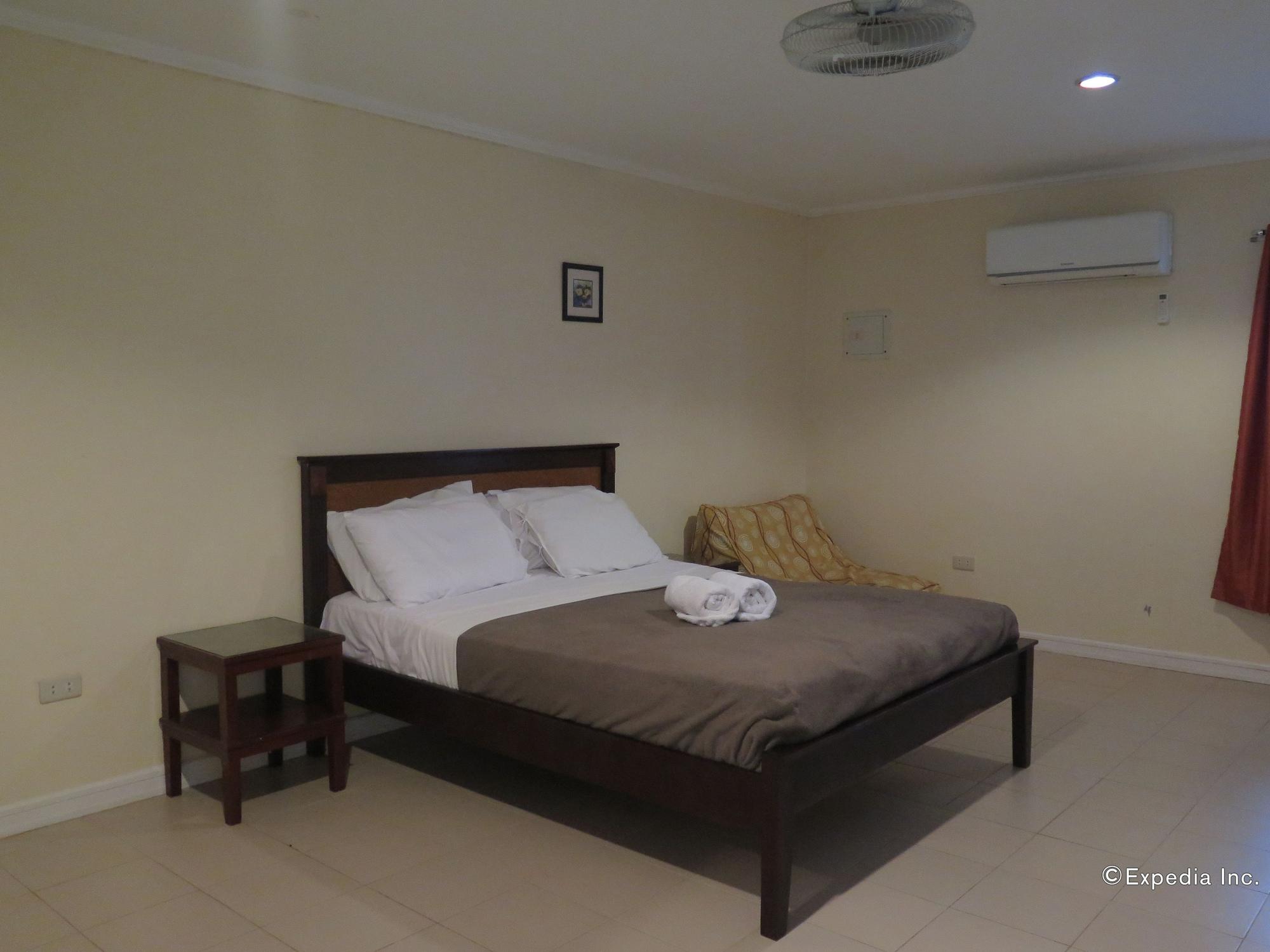 Villa Del Pueblo Inn Panglao Bagian luar foto