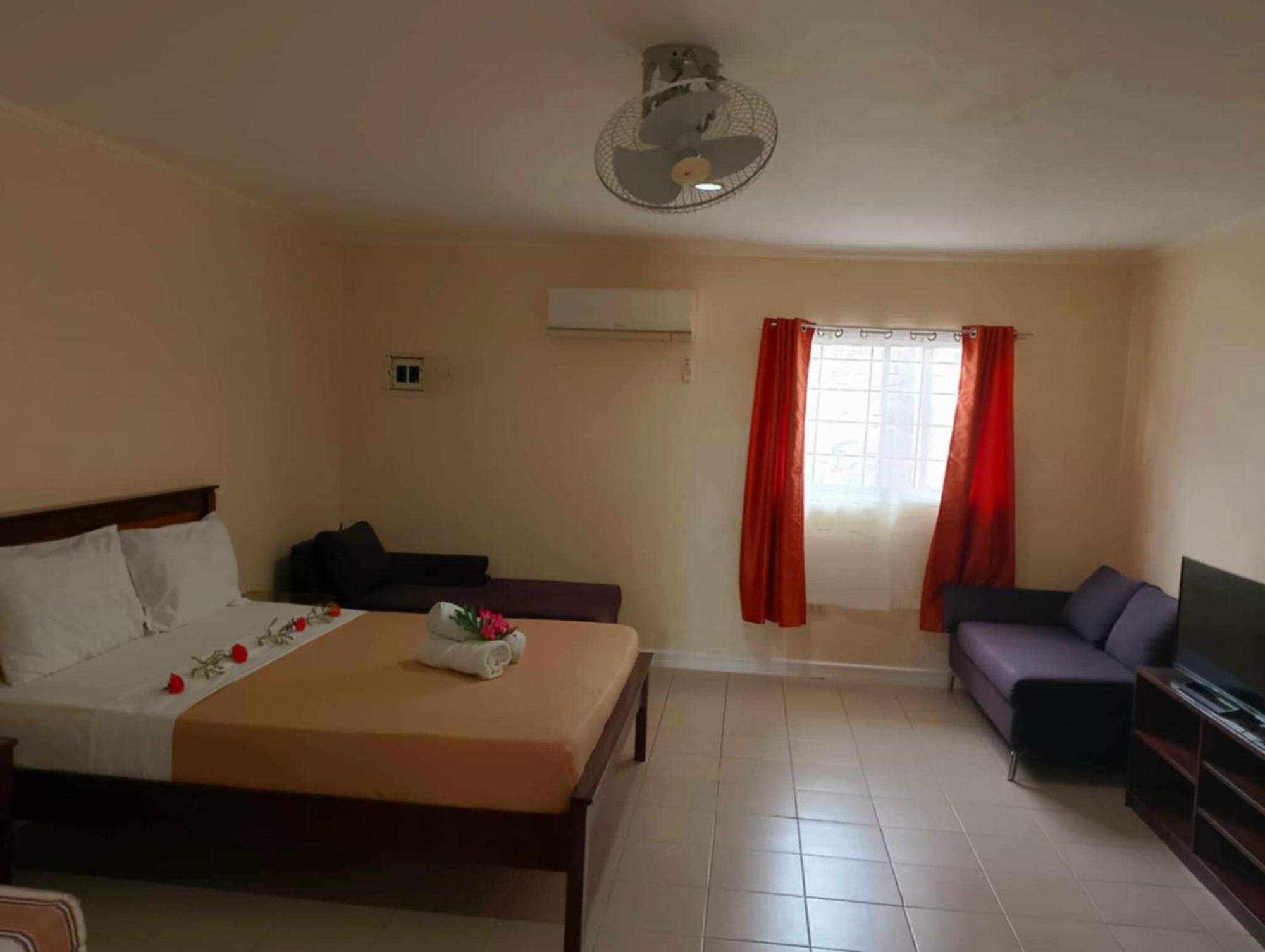 Villa Del Pueblo Inn Panglao Bagian luar foto