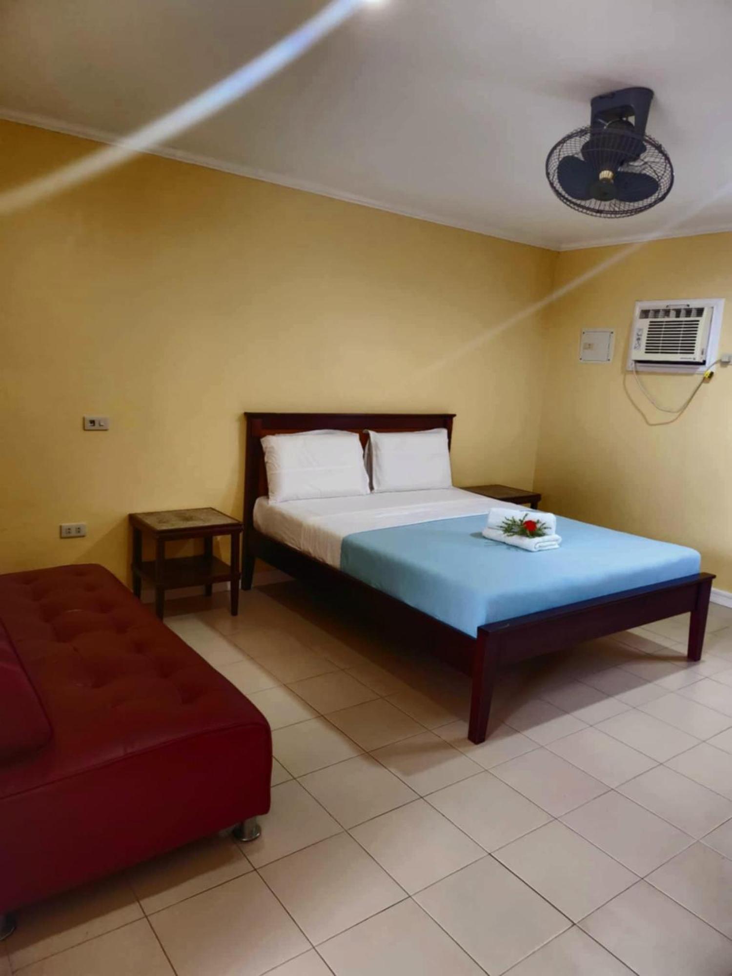 Villa Del Pueblo Inn Panglao Bagian luar foto