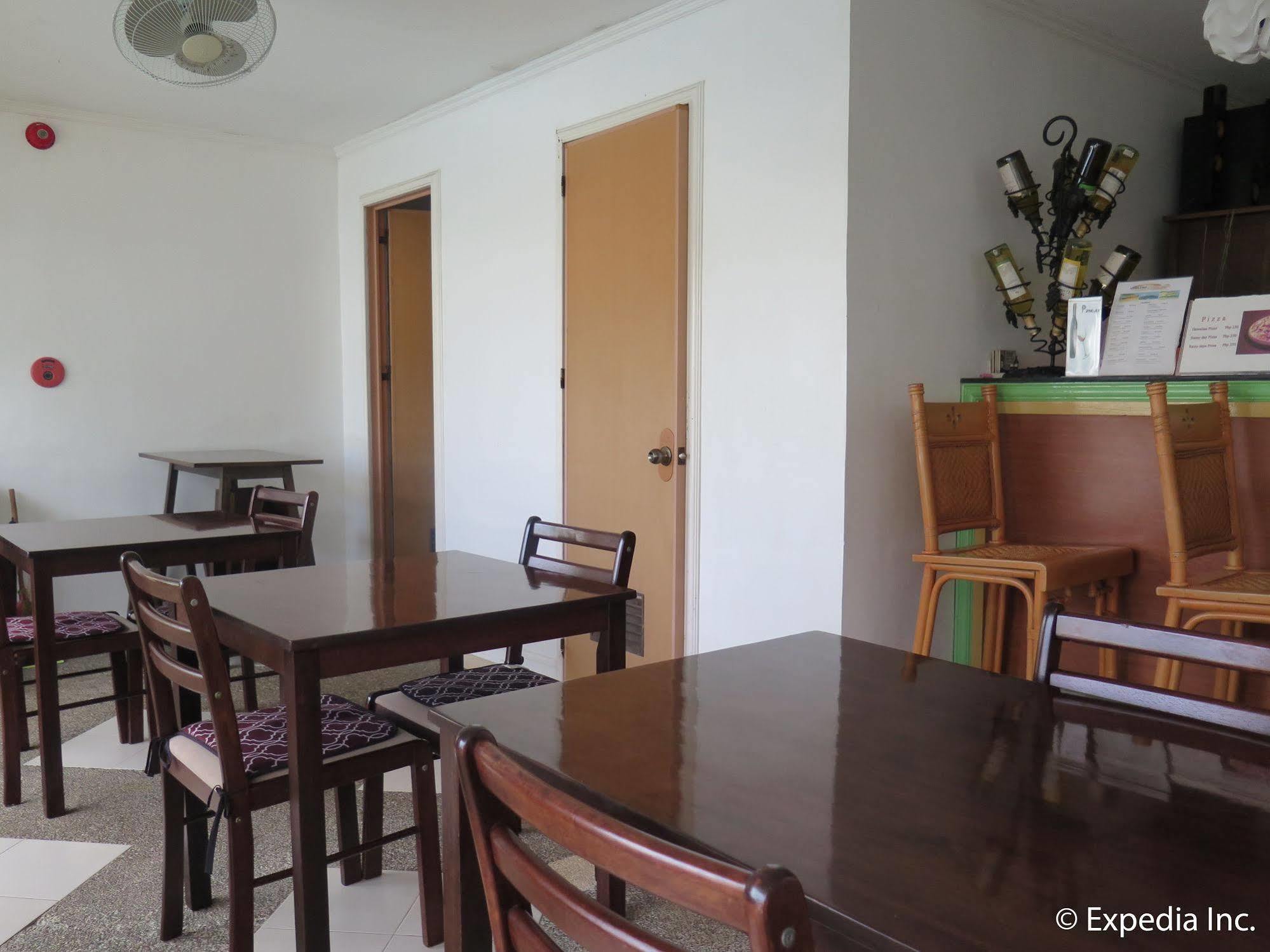 Villa Del Pueblo Inn Panglao Bagian luar foto