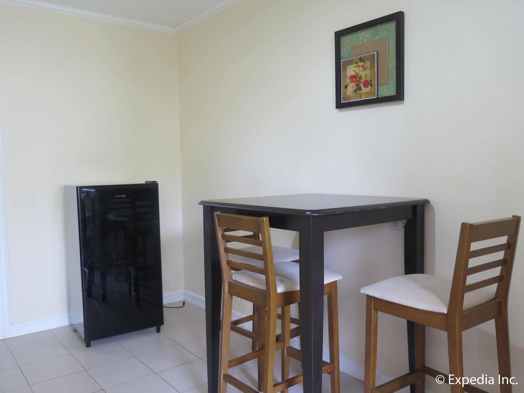 Villa Del Pueblo Inn Panglao Bagian luar foto